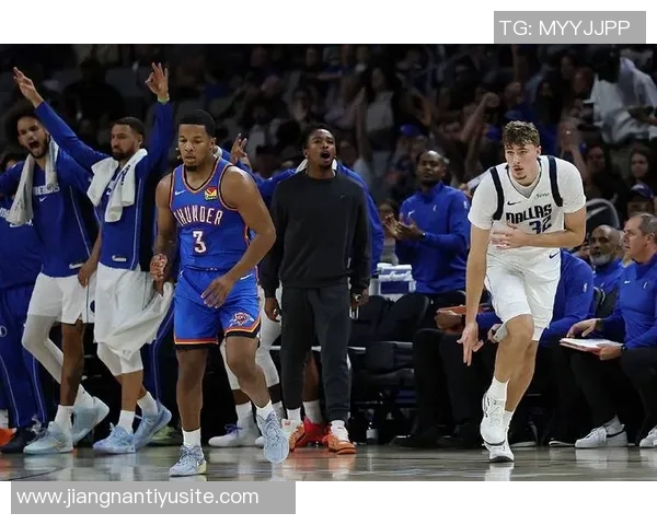 浓眉称赞弗拉格在逆境中表现出色NBA赛季如同过山车般起伏不定 浓眉称赞弗拉格在逆境中表现出色NBA赛季如同过山车般起伏不定