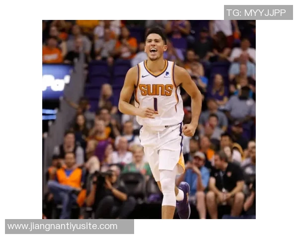 太阳主帅称布克身体状态良好这是球队重要收获与关键进步 太阳主帅称布克身体状态良好这是球队重要收获与关键进步