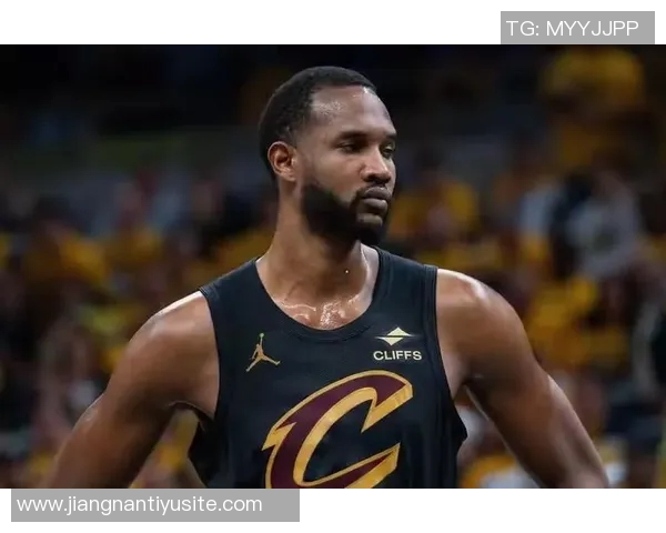 莫布里罚球表现不佳引发阿特金森关注或因心态信心不足所致 莫布里罚球表现不佳引发阿特金森关注或因心态信心不足所致